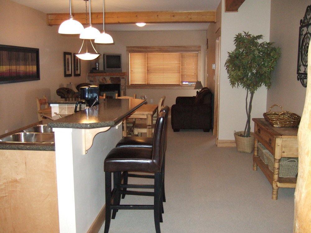 Red Mountain Village Condos Rossland Luaran gambar