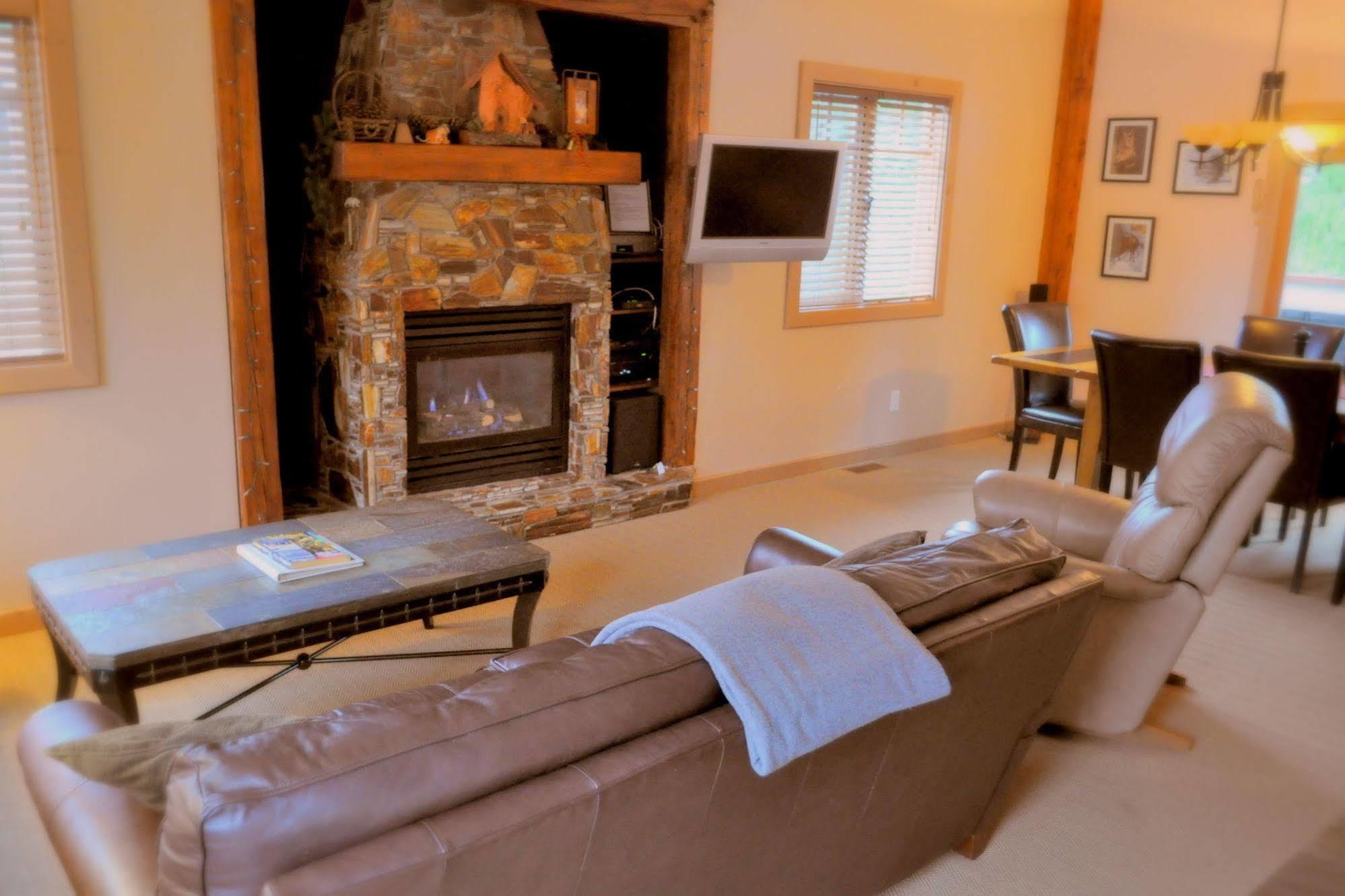 Red Mountain Village Condos Rossland Luaran gambar