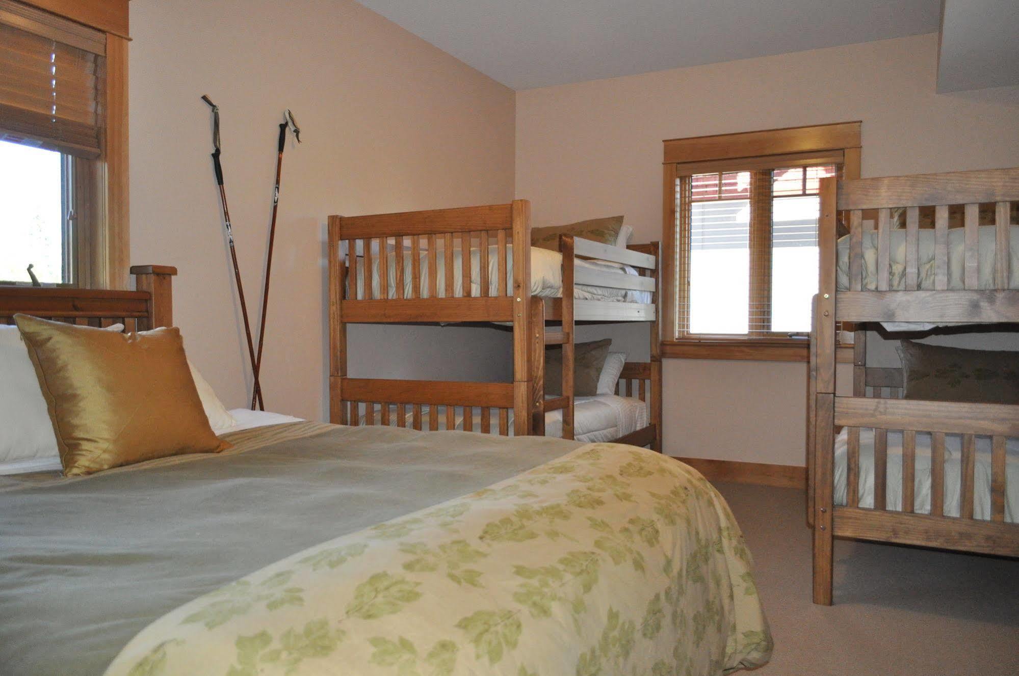 Red Mountain Village Condos Rossland Luaran gambar